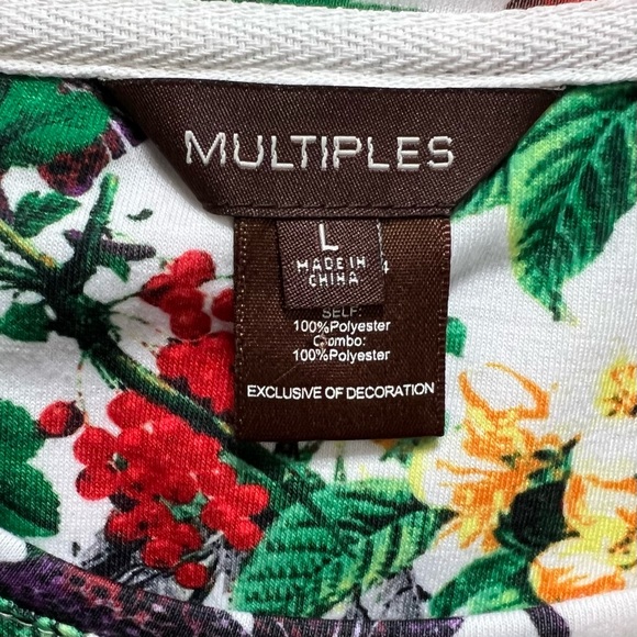 SOLD-Multiples White Floral Bird Print Top - Picture 8 of 9